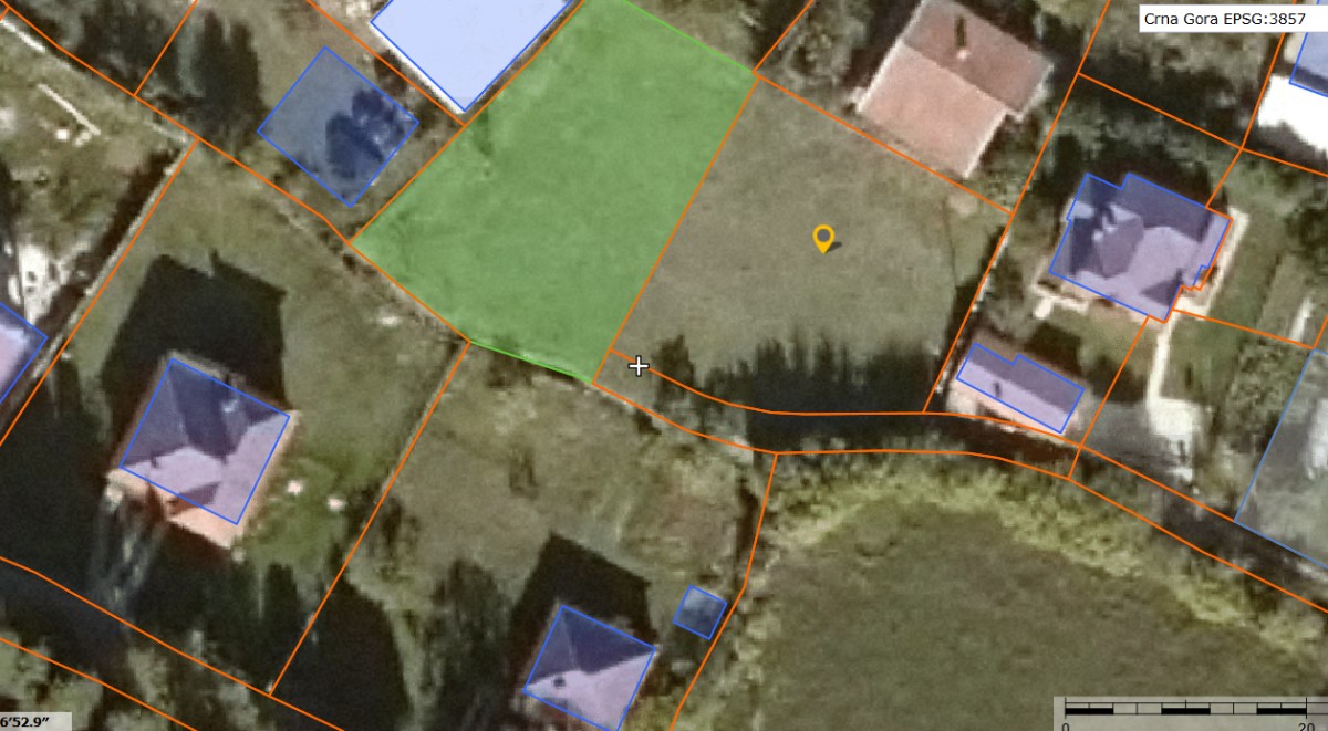An urbanized plot for sale near the barracks in Masline